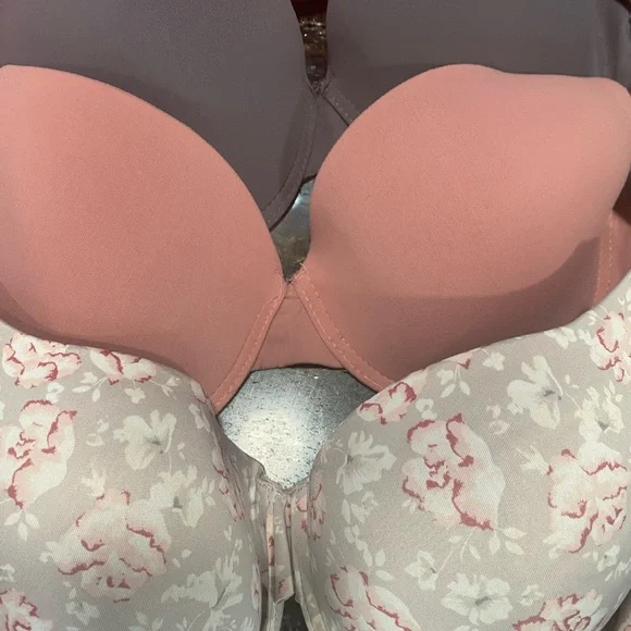 Bra Bundle 36D BeBe,Gloria Vanderbilt, Daisy Fuentes - Picture 5 of 5